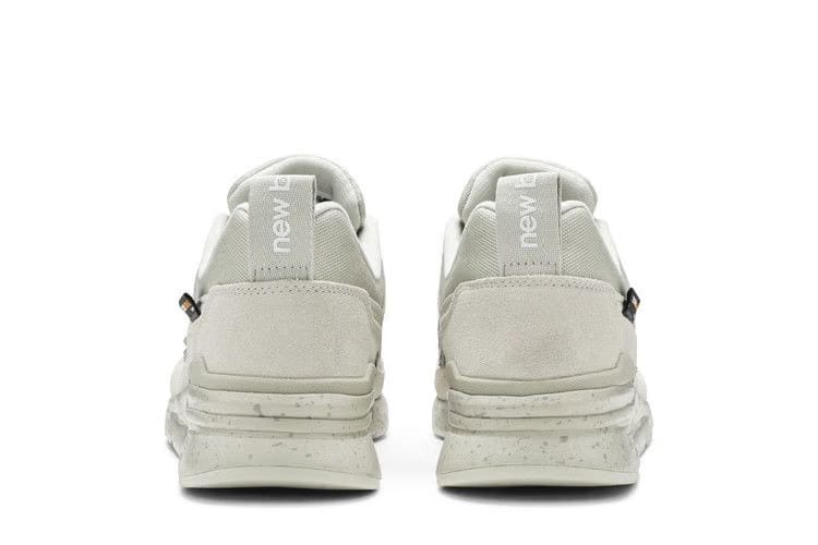 New Balance 997H Cordura Oyster