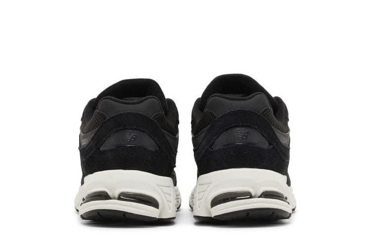 New Balance 2002R Big Kid Black Phantom