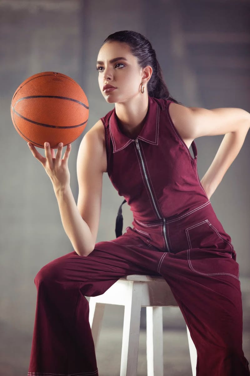 Burgandy crossback buckle detailed jumpsuit