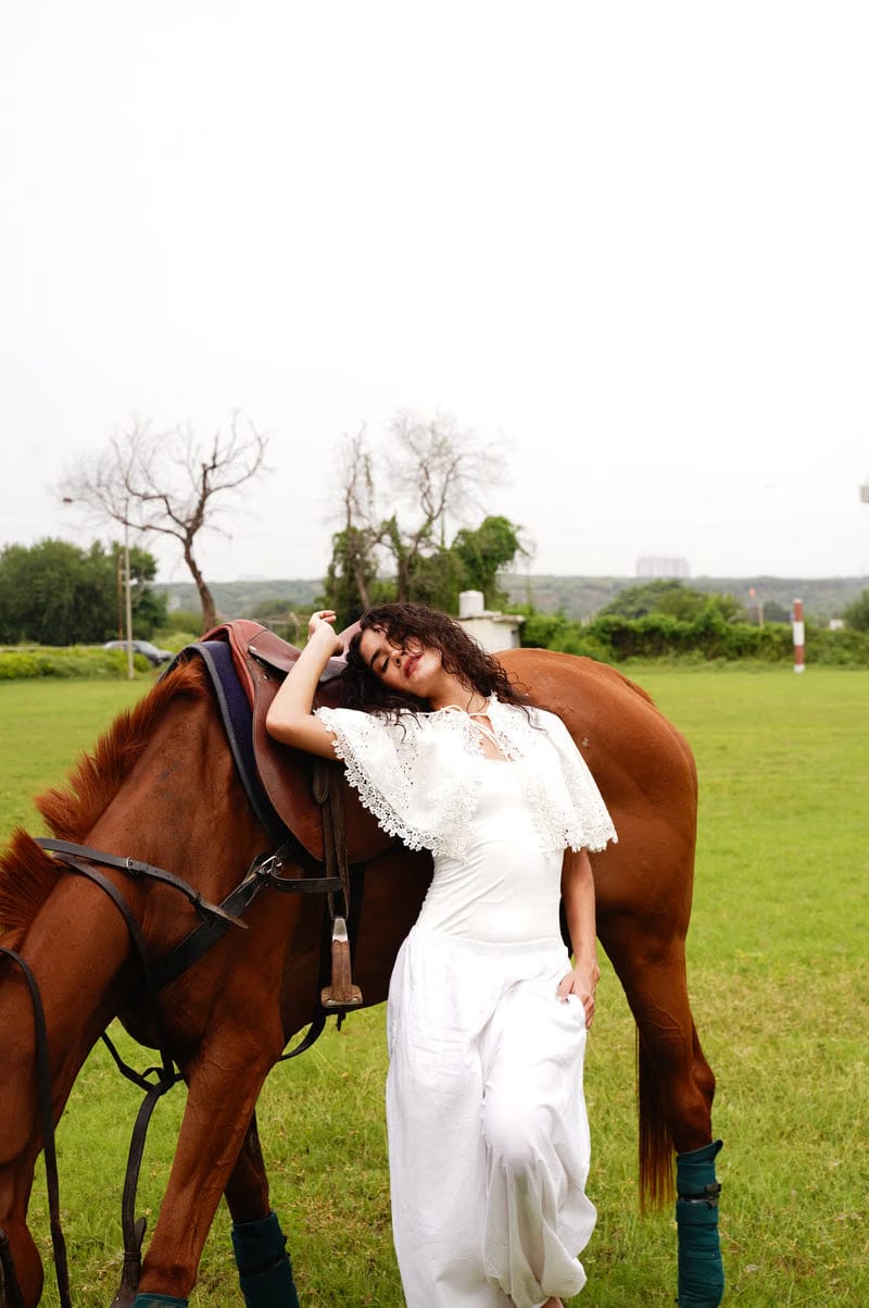 COWGIRL CAPE