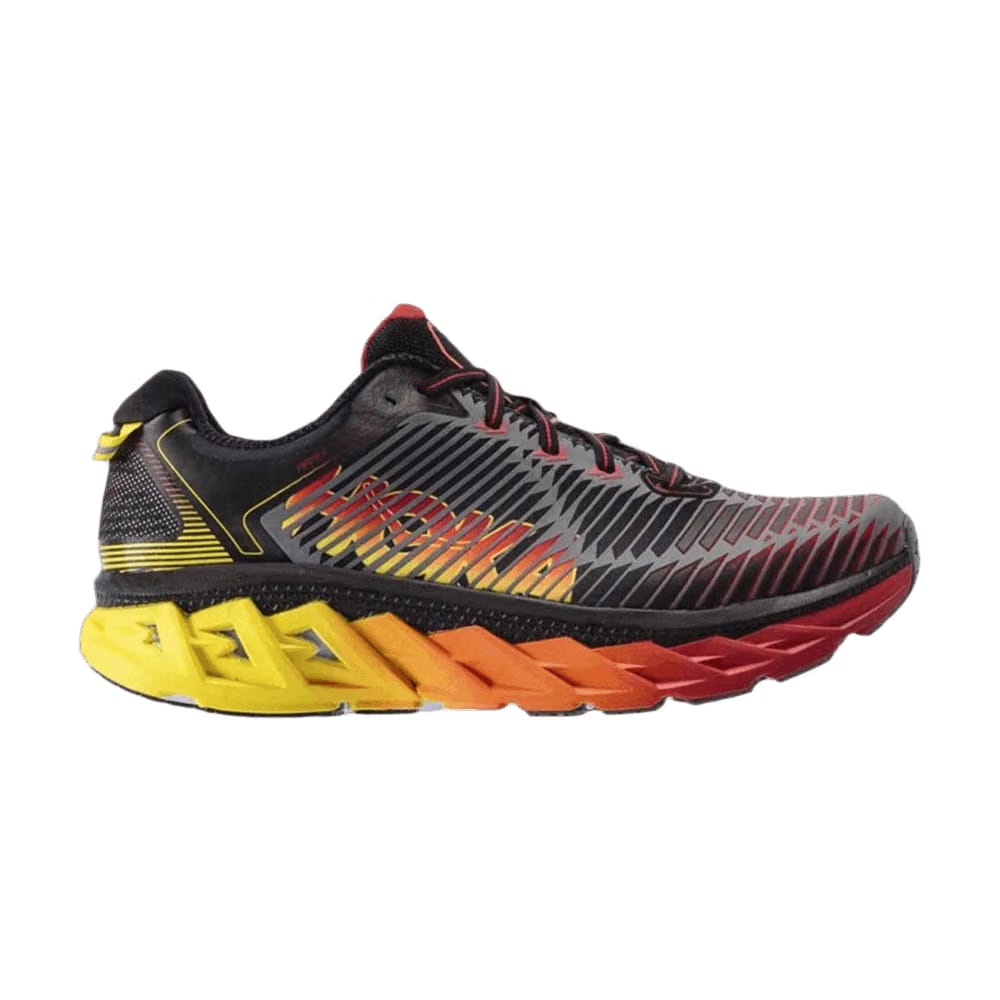 HOKA Arahi Black Formula One