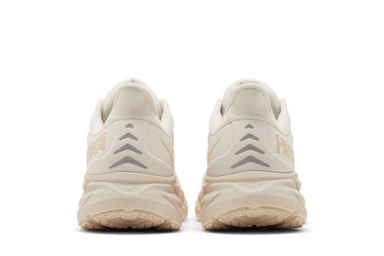 HOKA Clifton 8 Eggnog Shifting Sand