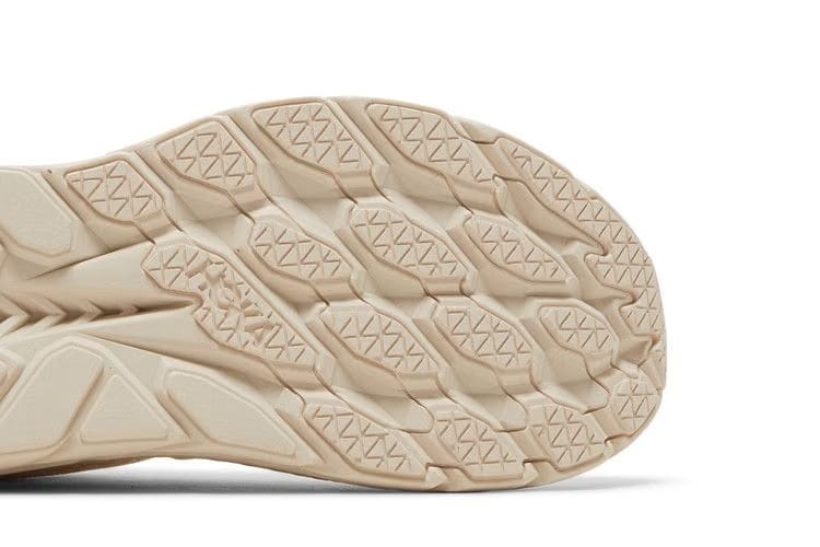 HOKA Clifton 8 Eggnog Shifting Sand