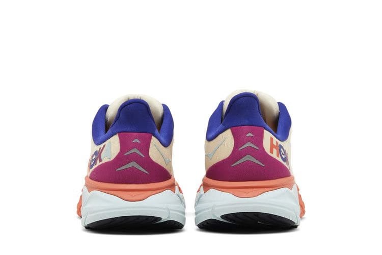 HOKA Arahi 6 Short Bread Fiesta