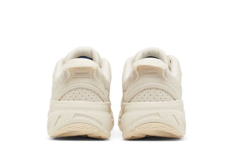 HOKA Clifton L Suede Eggnog