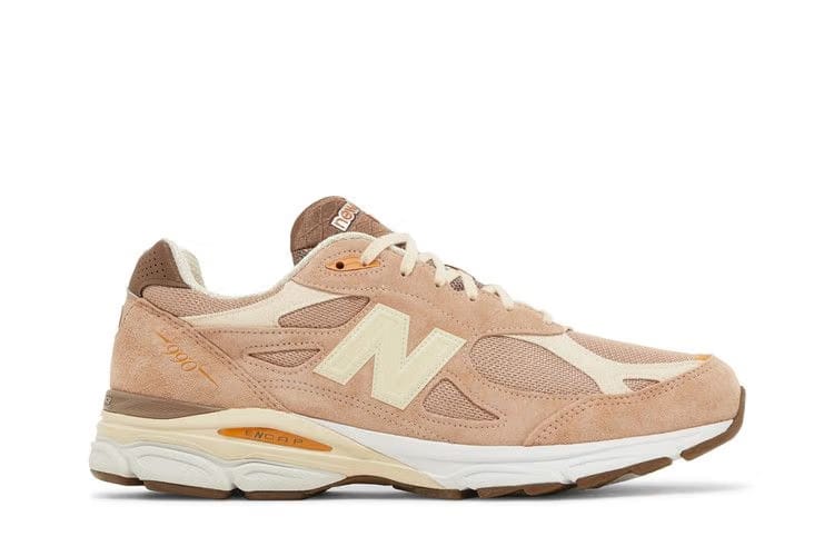 New Balance 990v3 MiUSA size? Exclusive Orange Cream
