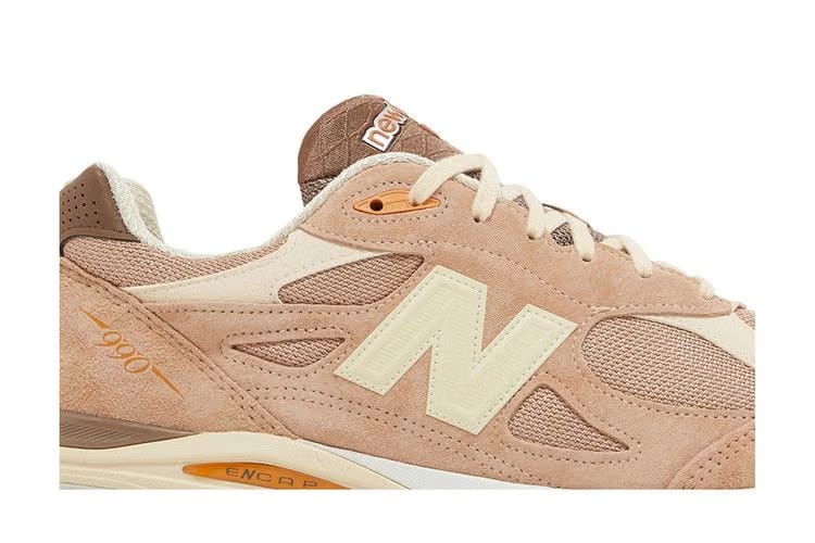 New Balance 990v3 MiUSA size? Exclusive Orange Cream