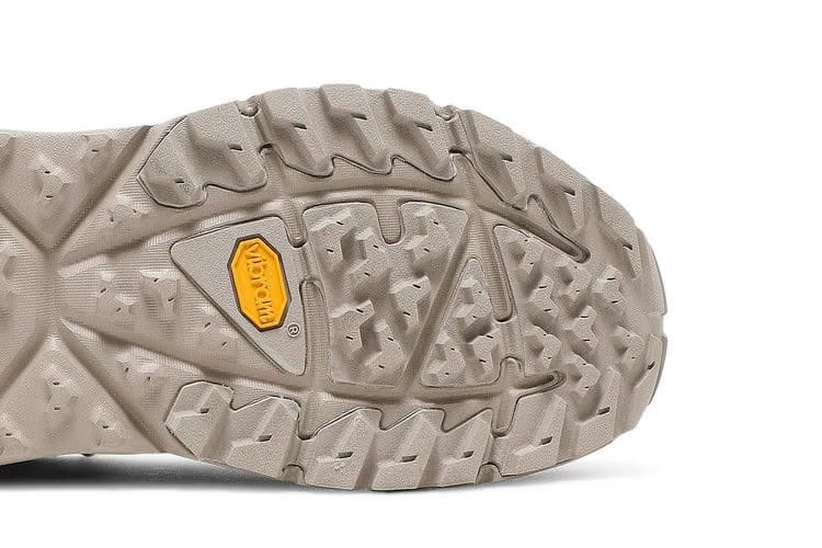 HOKA Kaha Low GTX Simply Taupe Bungee Cord