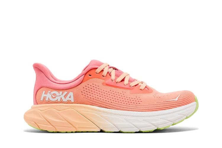 HOKA Wmns Arahi 7 'Papaya Coral'