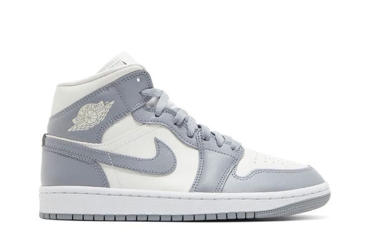 Wmns Air Jordan 1 Mid Stealth