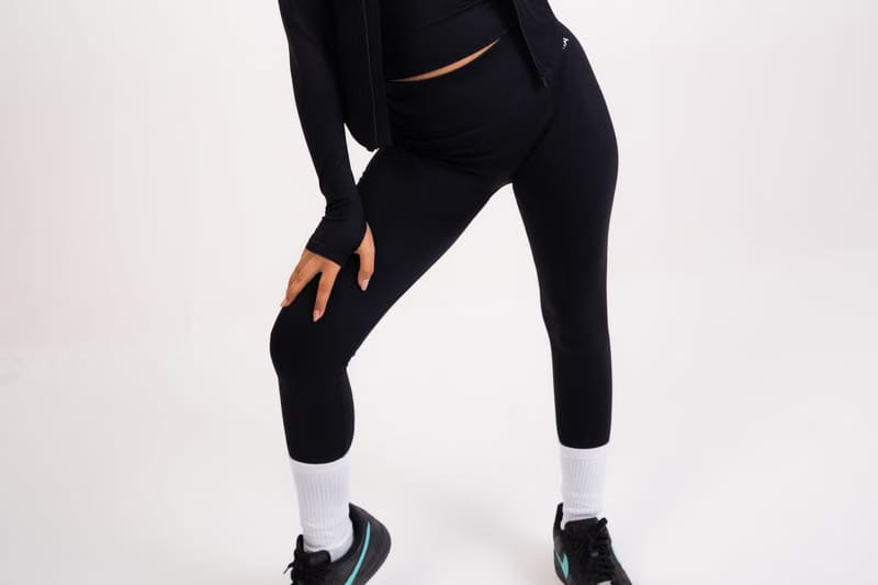 Black Velvet-Daily Pour Leggings