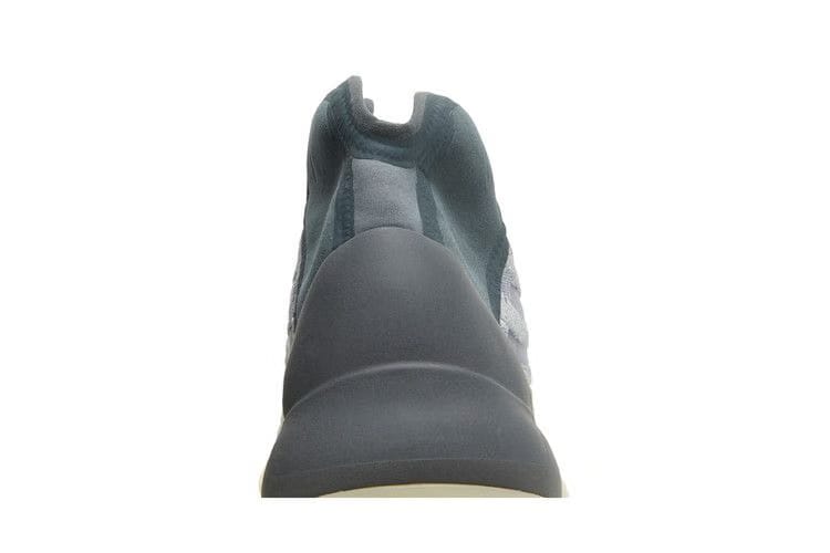 Adidas Yeezy Quantum Mono Carbon