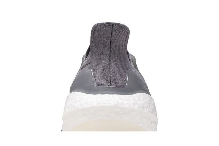 Adidas UltraBoost 21 Grey