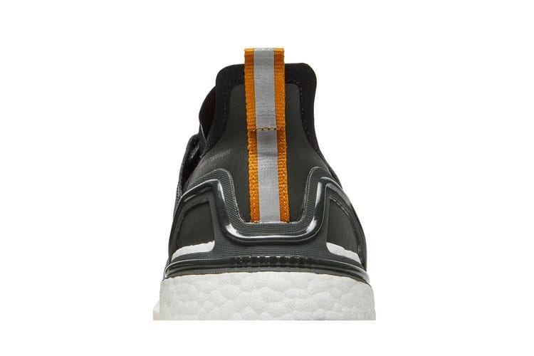 Adidas UltraBoost Winter.Rdy Black Signal Orange