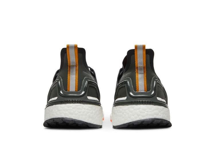 Adidas UltraBoost Winter.Rdy Black Signal Orange