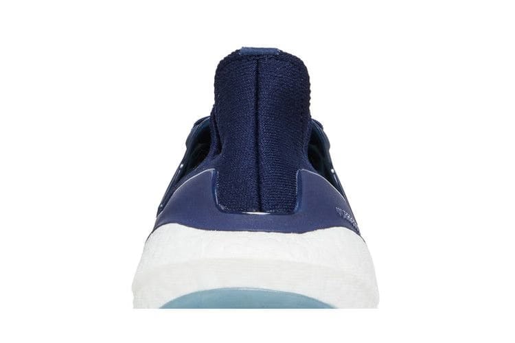 Adidas Wmns UltraBoost 22 'Collegiate Navy'