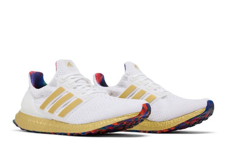 Adidas UltraBoost 5.0 DNA Title IX