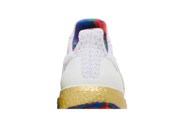 Adidas UltraBoost 5.0 DNA Title IX