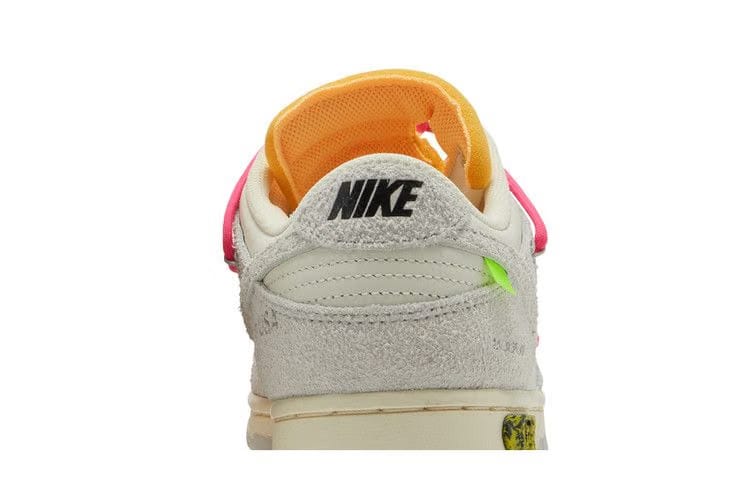 Off-White x Nike Dunk Low Lot 17 of 50