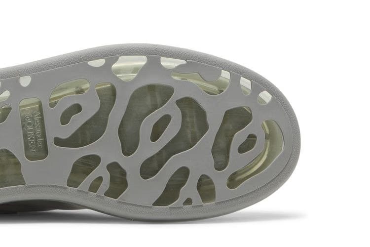 Alexander McQueen Oversized Sneaker Silver Iridescent