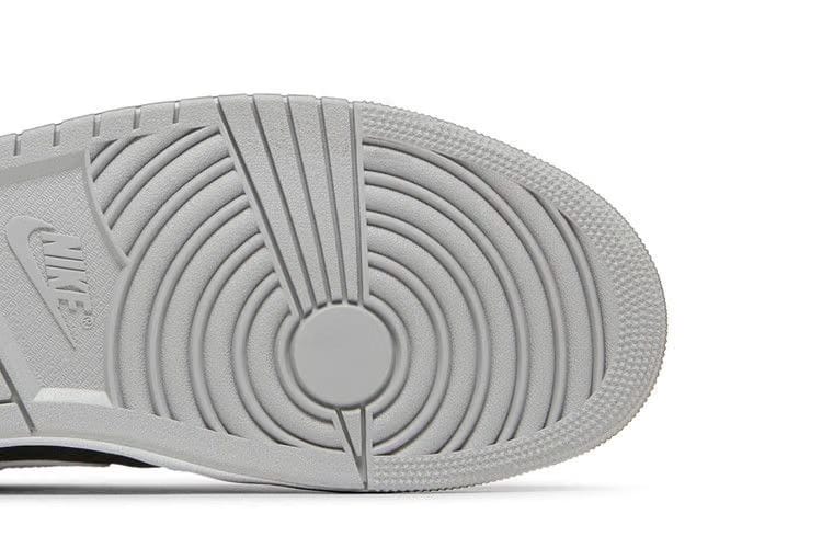 Air Jordan 1 Mid Elephant Toe
