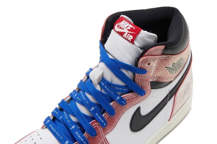 Trophy Room x Air Jordan 1 Retro High OG SP Chicago Friends Family (blue laces)
