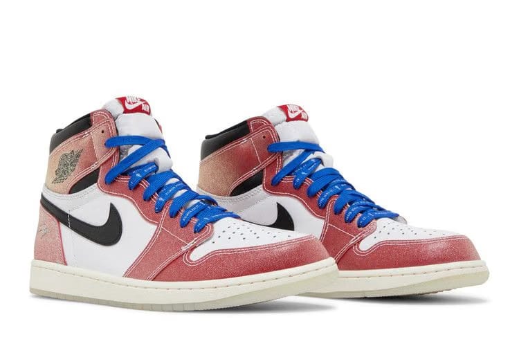 Trophy Room x Air Jordan 1 Retro High OG SP Chicago Friends Family (blue laces)