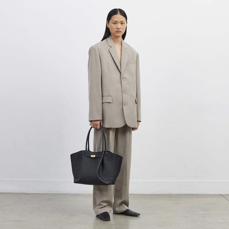 DeMellier The New York mocha small grain