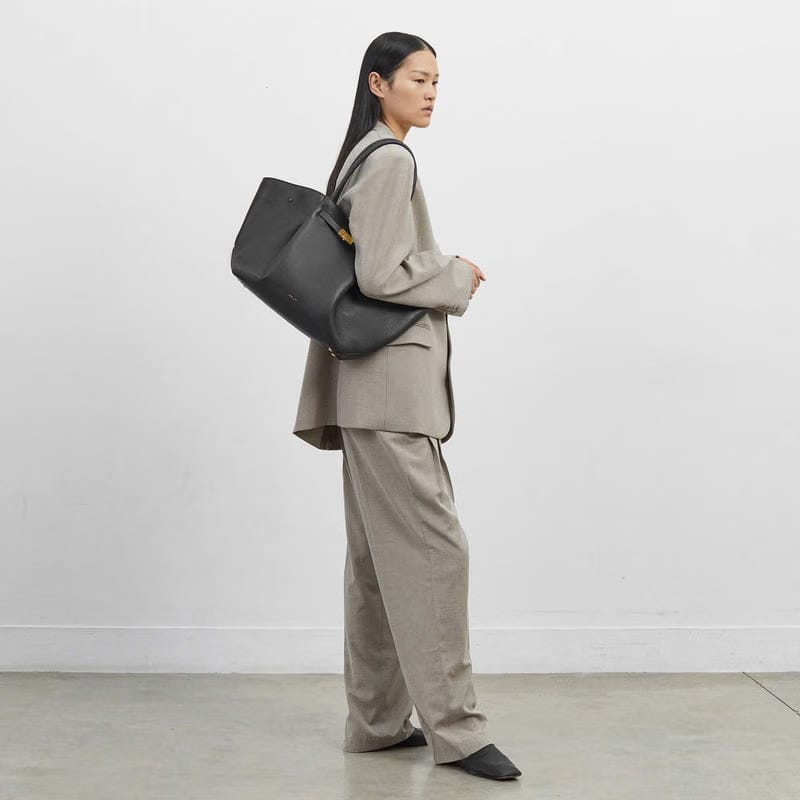 DeMellier The New York mocha small grain