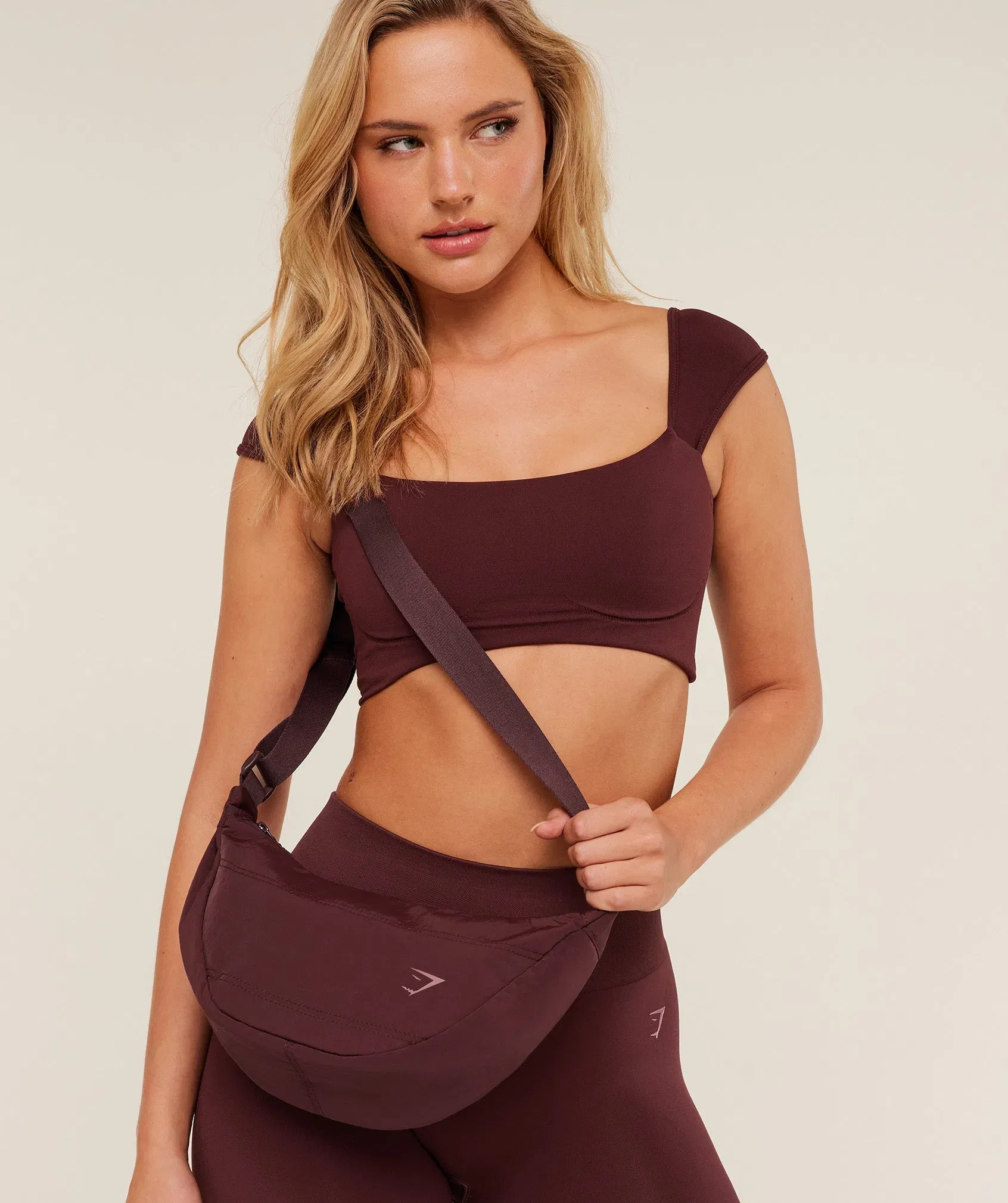 Women's Gymshark Pleat Crossbody Rich Maroon