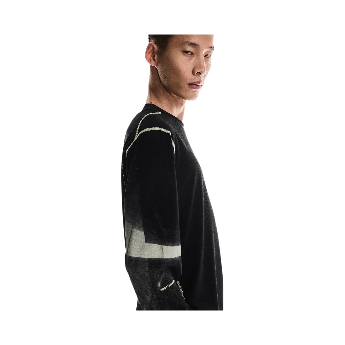 On Active Long-T Graphic Black