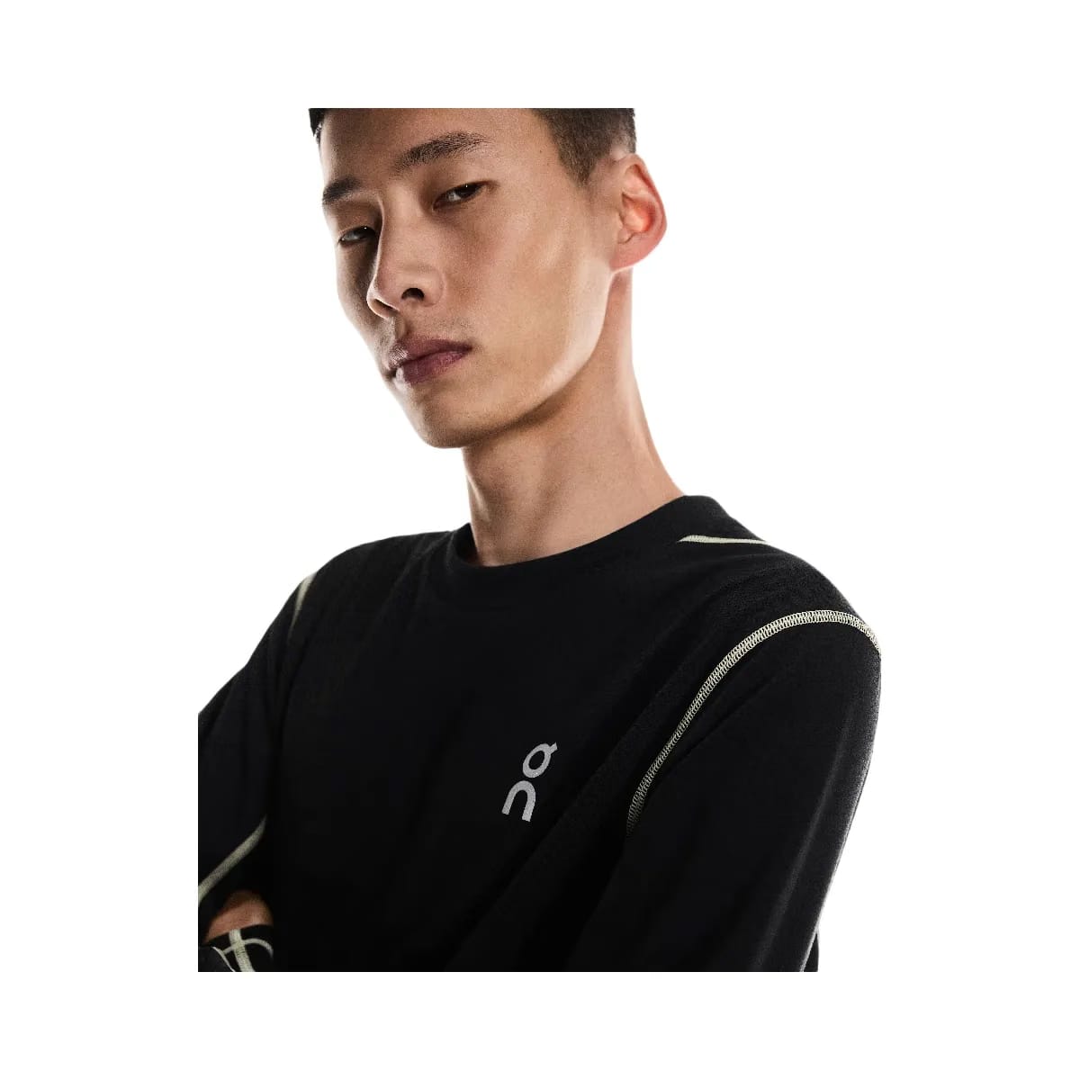 On Active Long-T Graphic Black