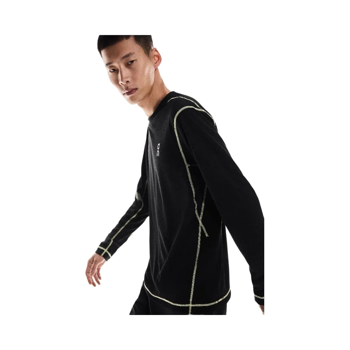 On Active Long-T Graphic Black