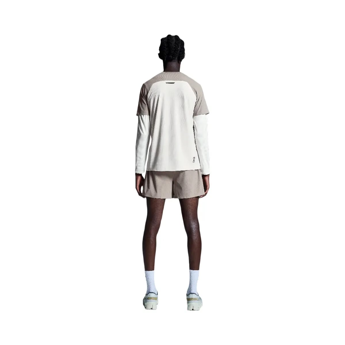 On 5" Performance Shorts Cinder