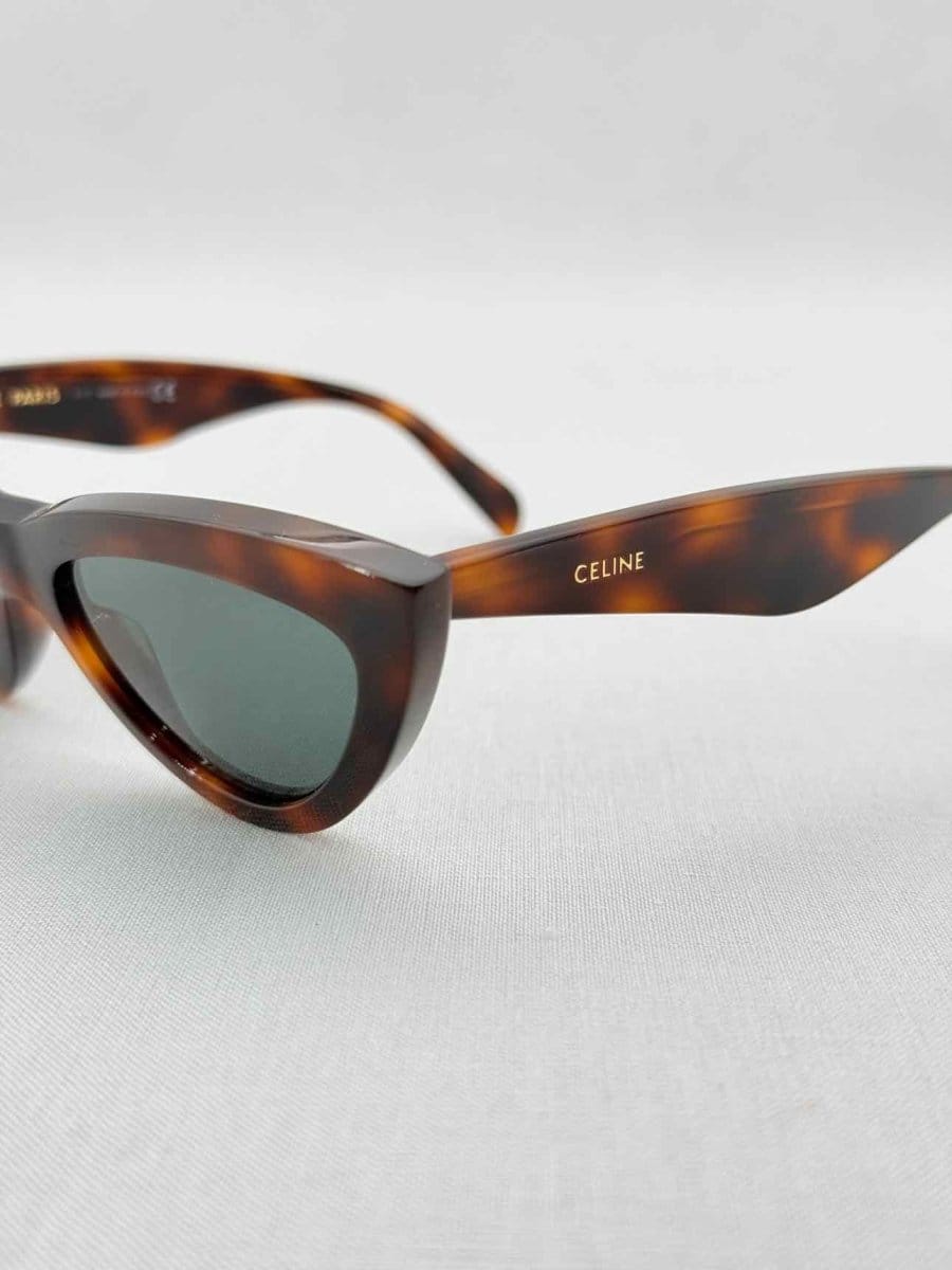 Celine Triomphe Metal 01 Sunglasses Gold/Green (4S235CMLB.35SG / CL40235U)
