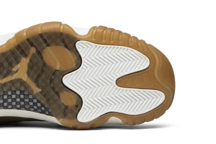 Wmns Air Jordan 11 Retro 'Olive Lux'