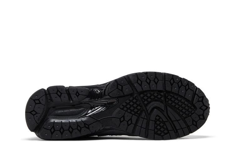 JJJJound x 2002R GORE-TEX Charcoal