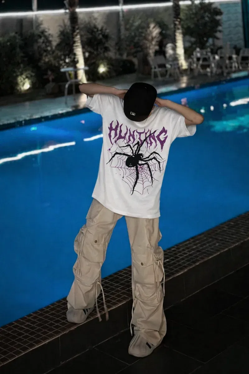 Voyd No Escape white T-shirt
