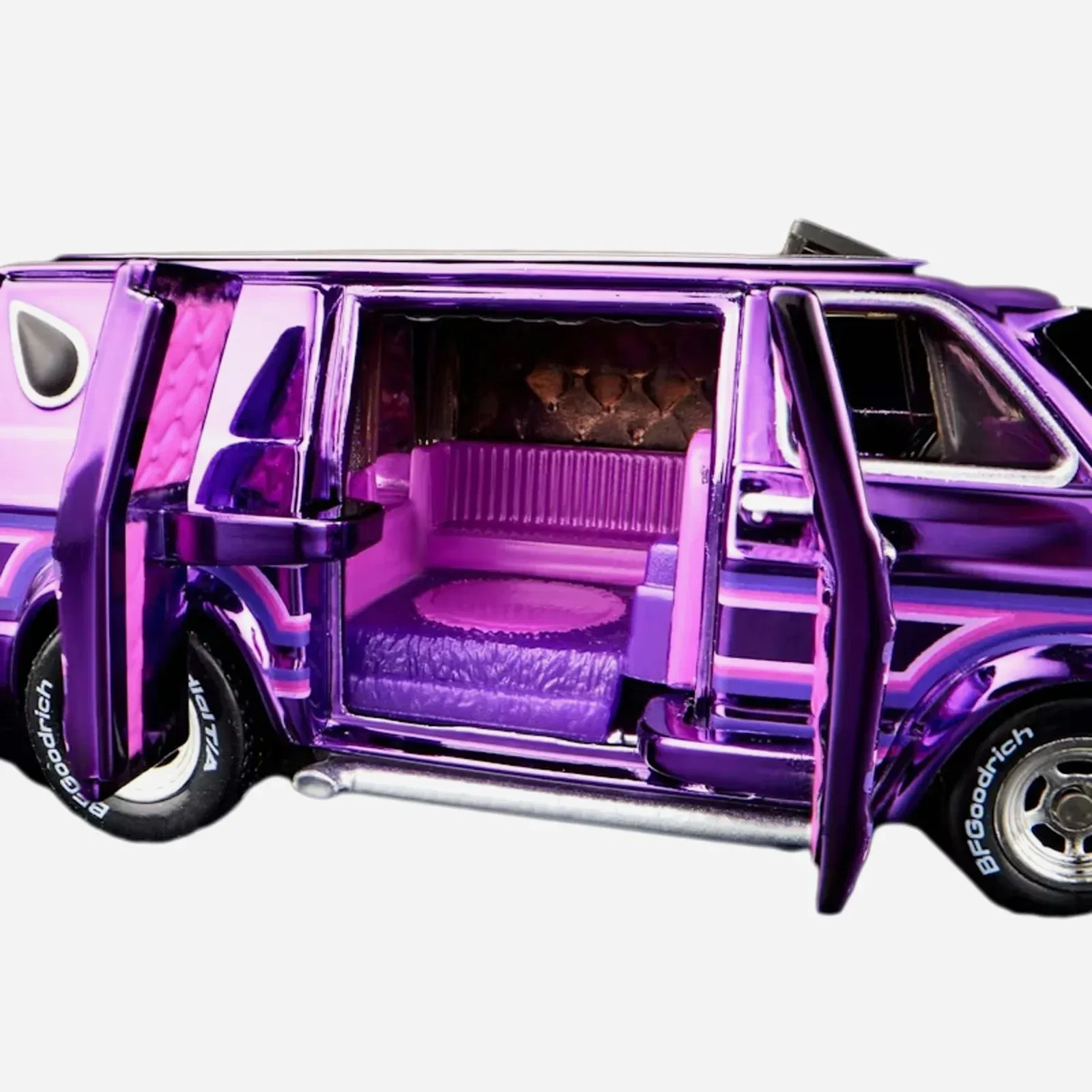 Hot Wheels Collectors RLC Exclusive '70 Dodge Tradesman Van