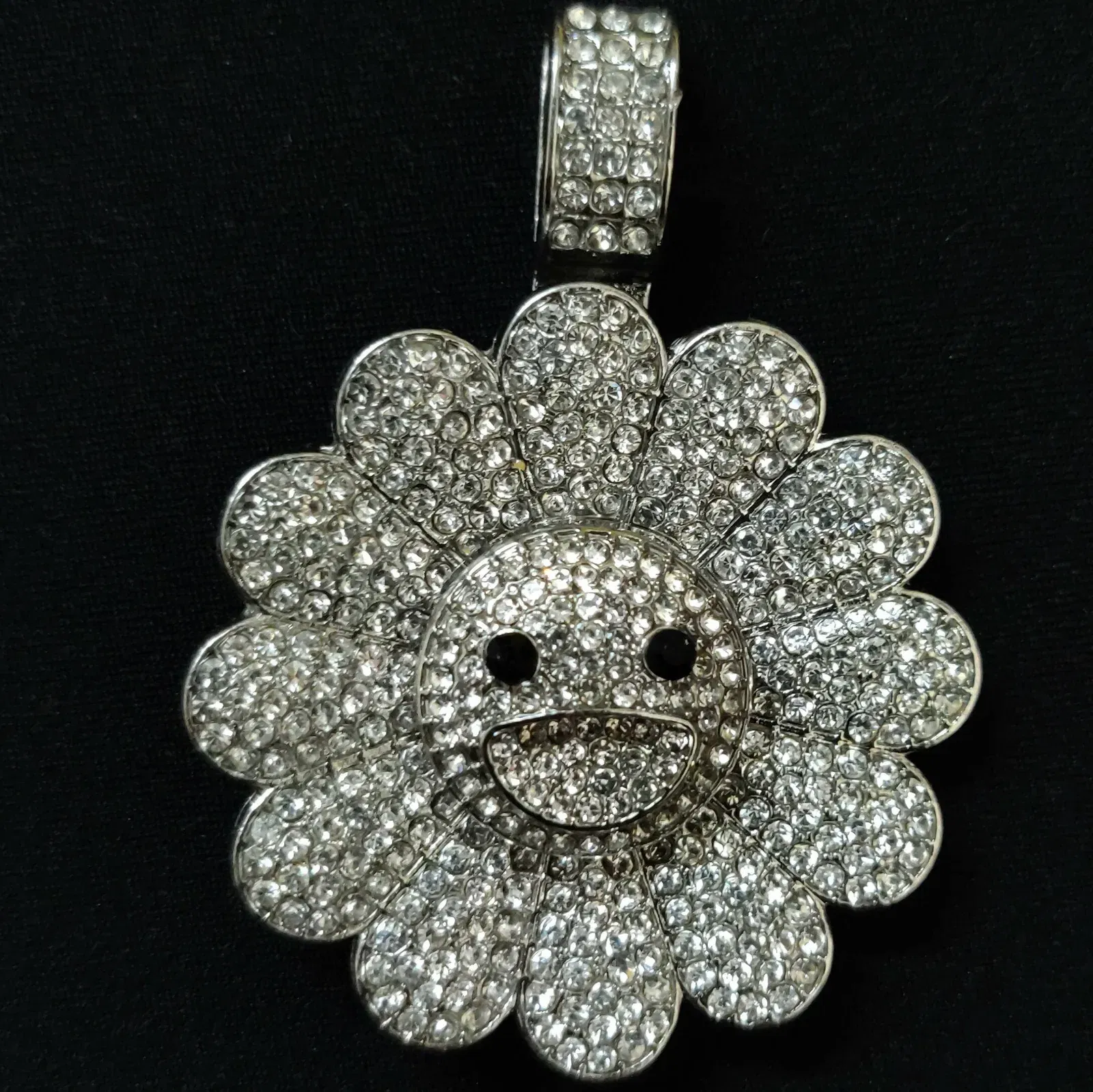 MURAKAMI FLOWER ICED OUT PENDANT (SILVER)