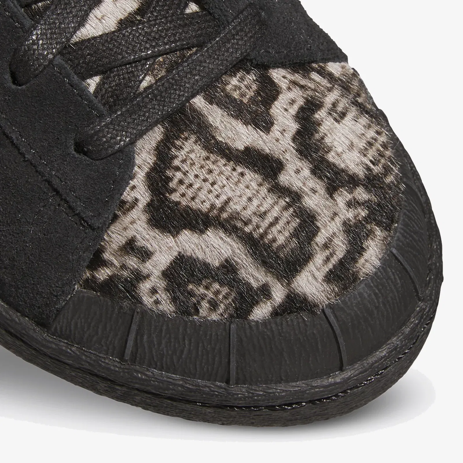 Adidas Originals JABBAR LOW HALF SHELL { CORE BLACK/CORE BLACK/SUPPLIER COLOUR