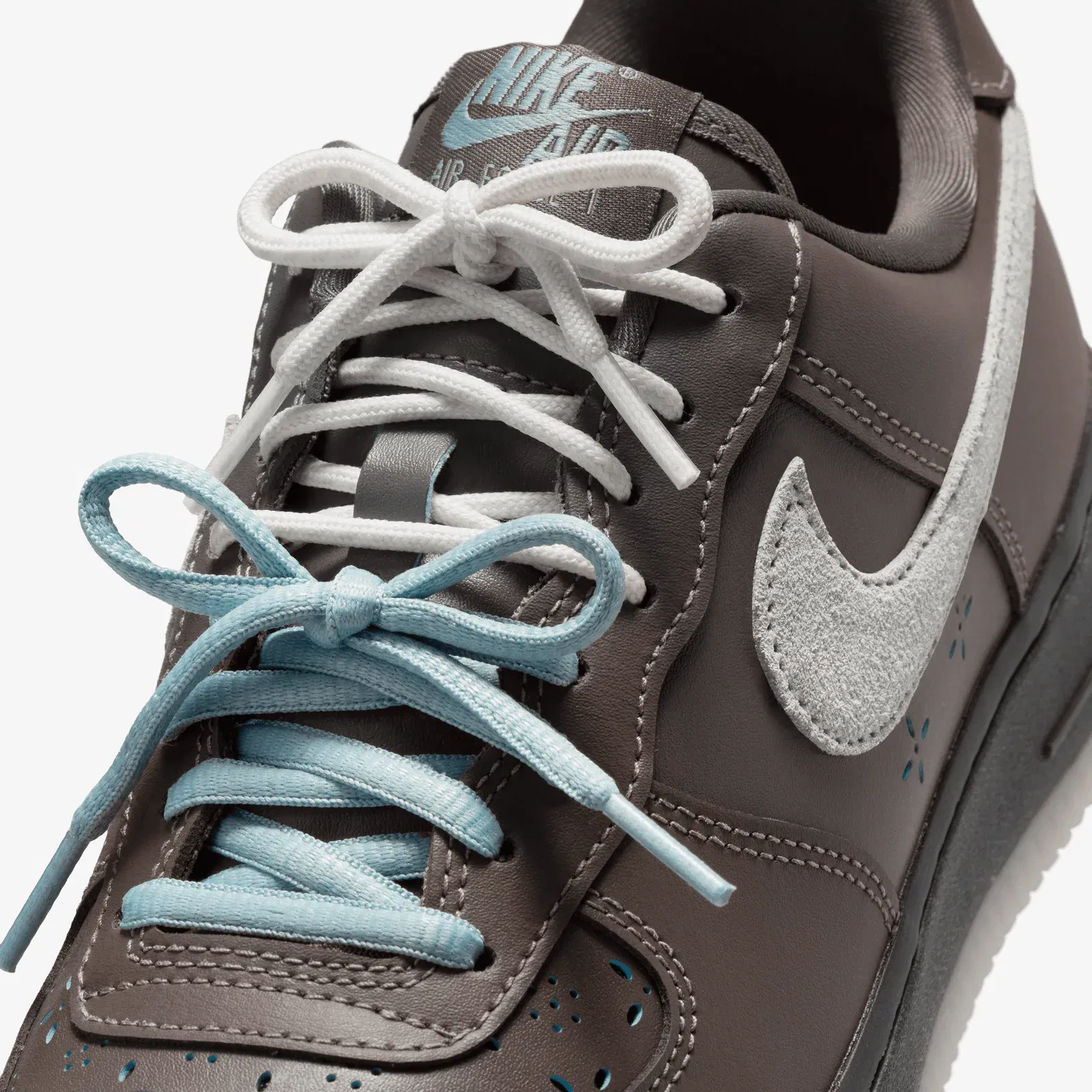 Nike AIR FORCE 1 '07 LV8 { RIDGEROCK/VAST GREY-OCEAN CUBE-SAIL
