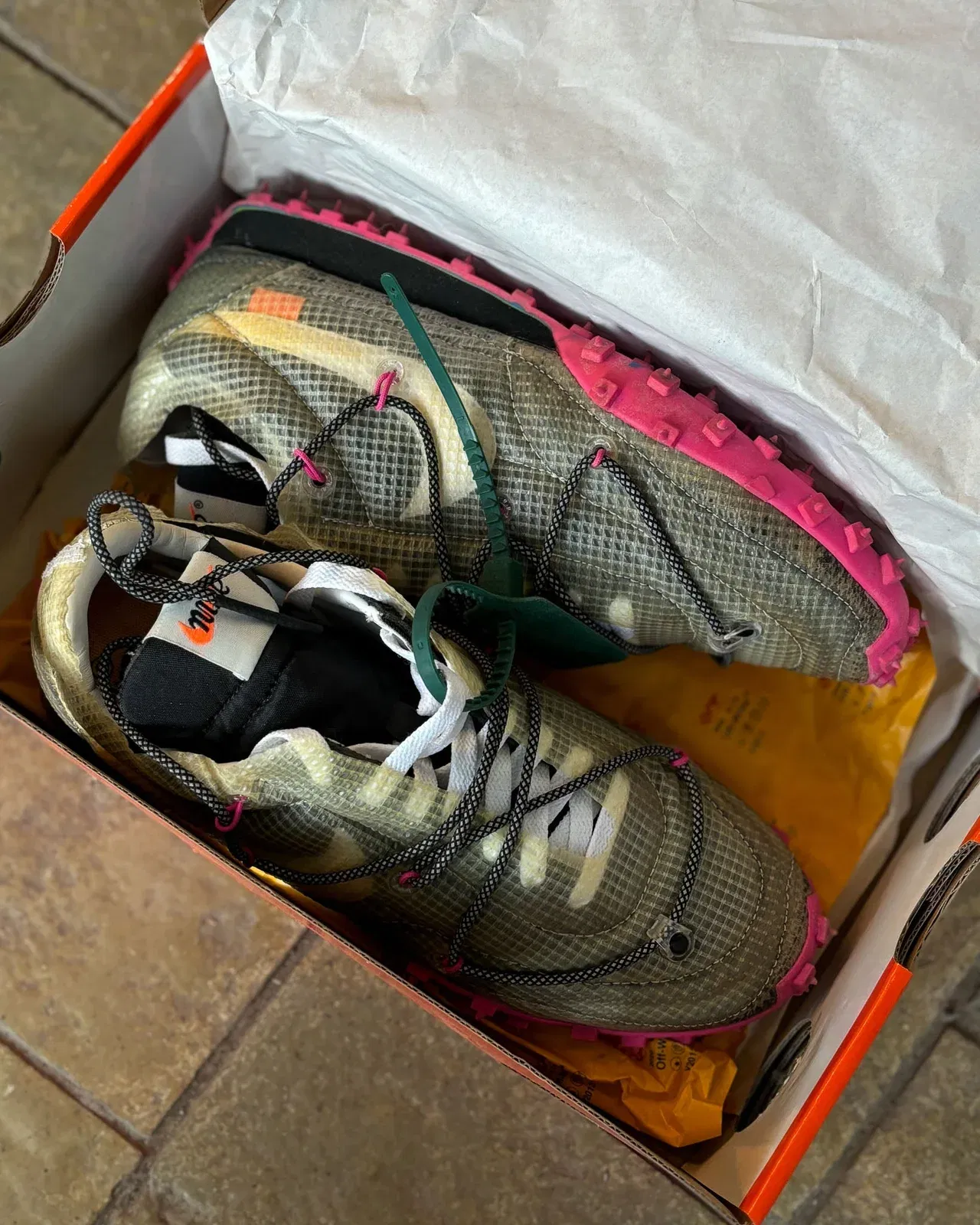 Nike x Off White Waffle Racer (UK 6.5)