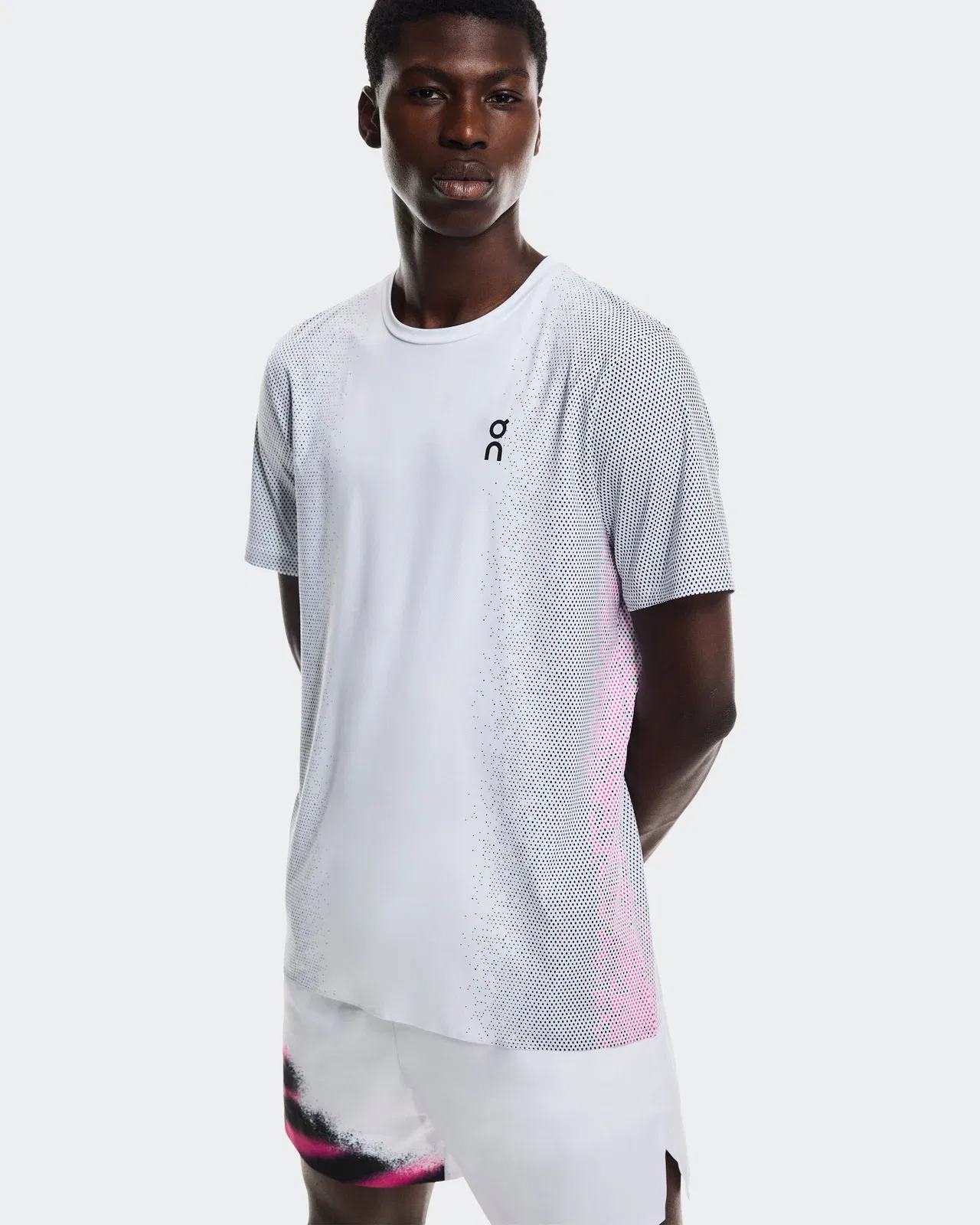 On Court-T White Dim