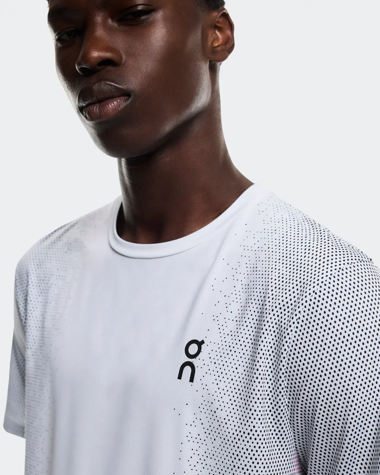 On Court-T White Dim
