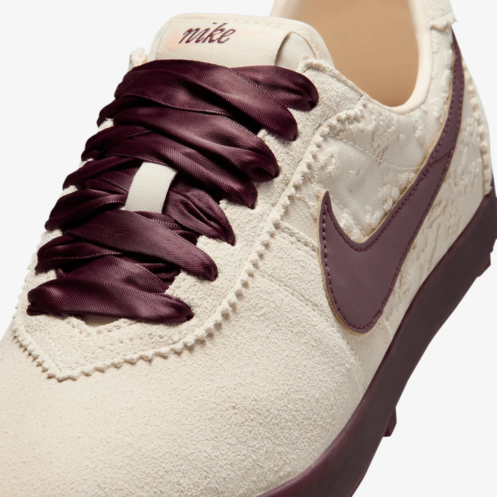 Nike ASTROGRABBER LEATHER SE { LIGHT CREAM/BURGUNDY CRUSH-ARCTIC ORANGE