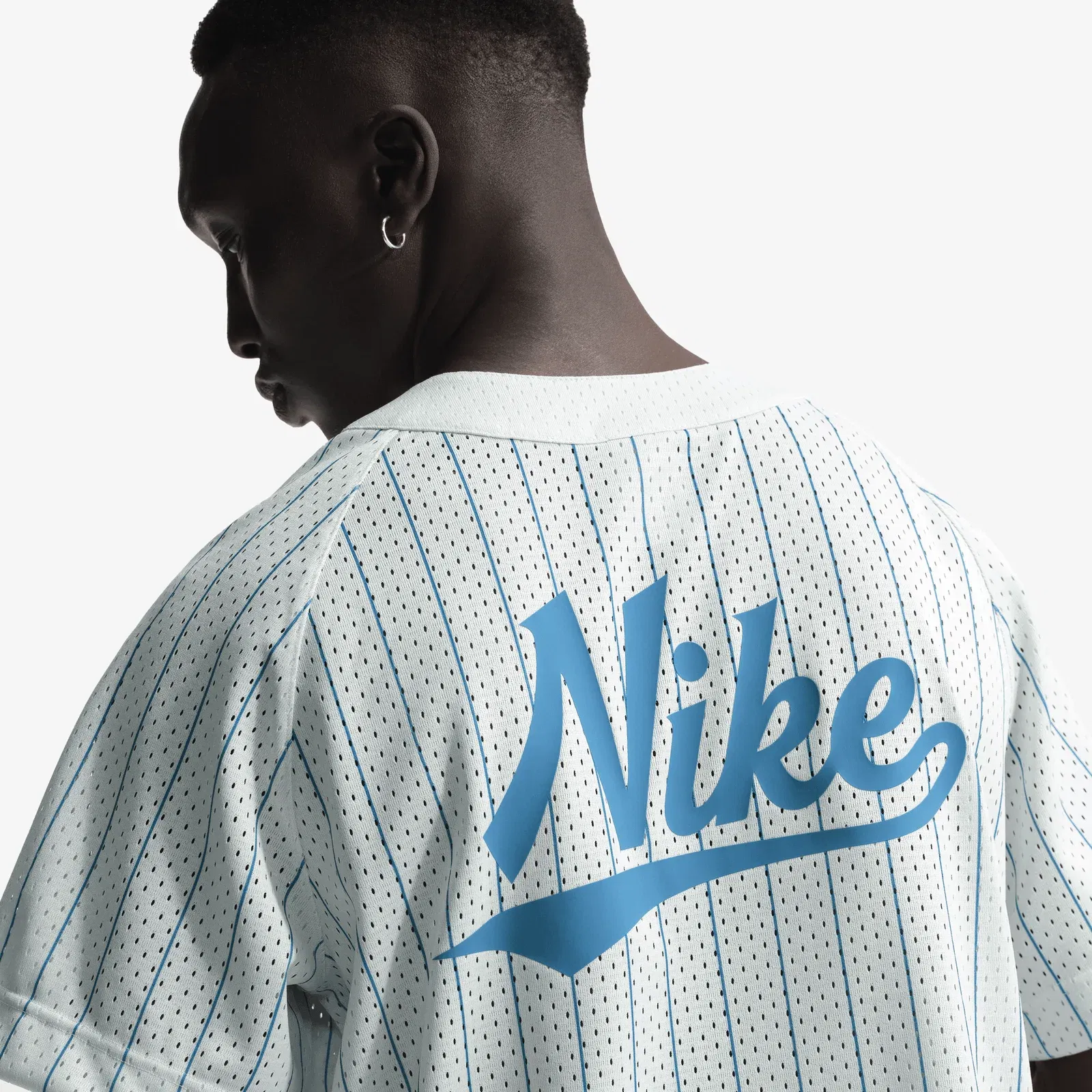Nike SPORTWEAR CLUB { PHOTON DUST/COURT BLUE
