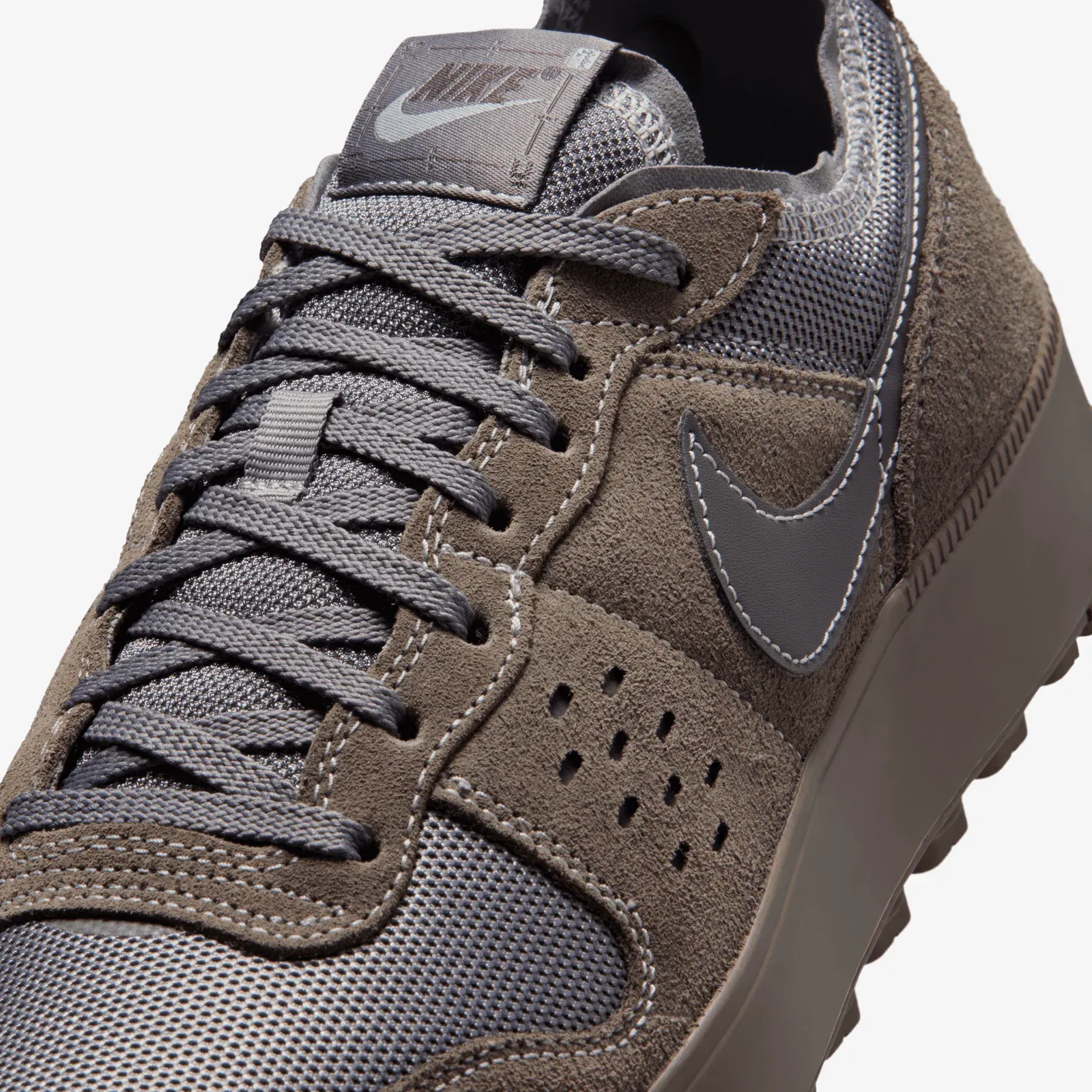 NIKE C1TY { PENCIL POINT/MEDIUM ASH-CAVE STONE