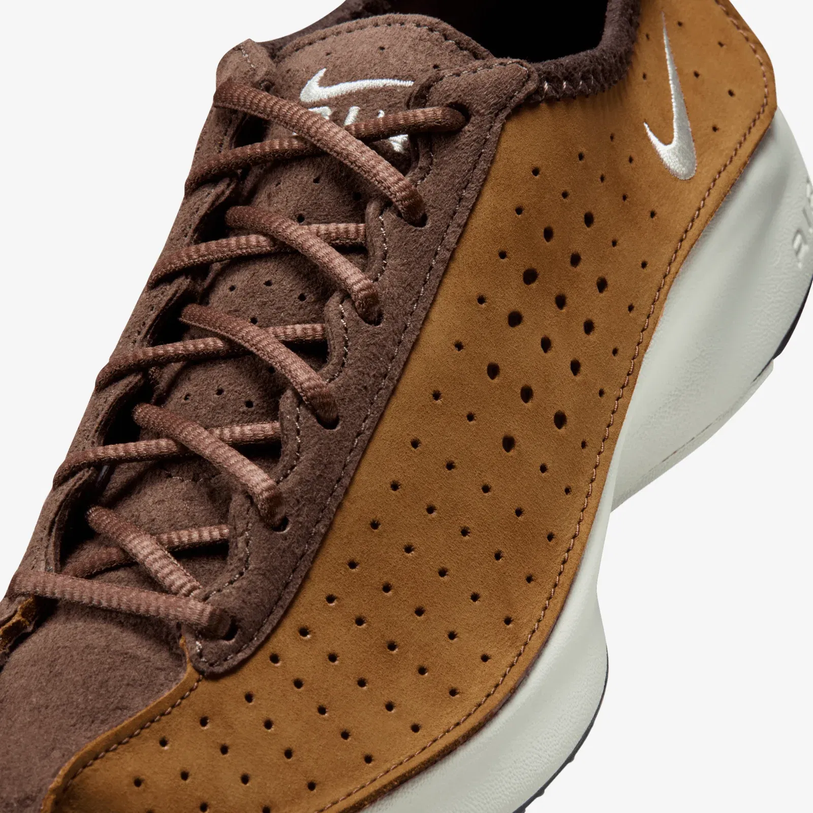 Nike AIR SUPERFLY { LIGHT BRITISH TAN/BROWN/ BLACK/ LIGHHT BONE