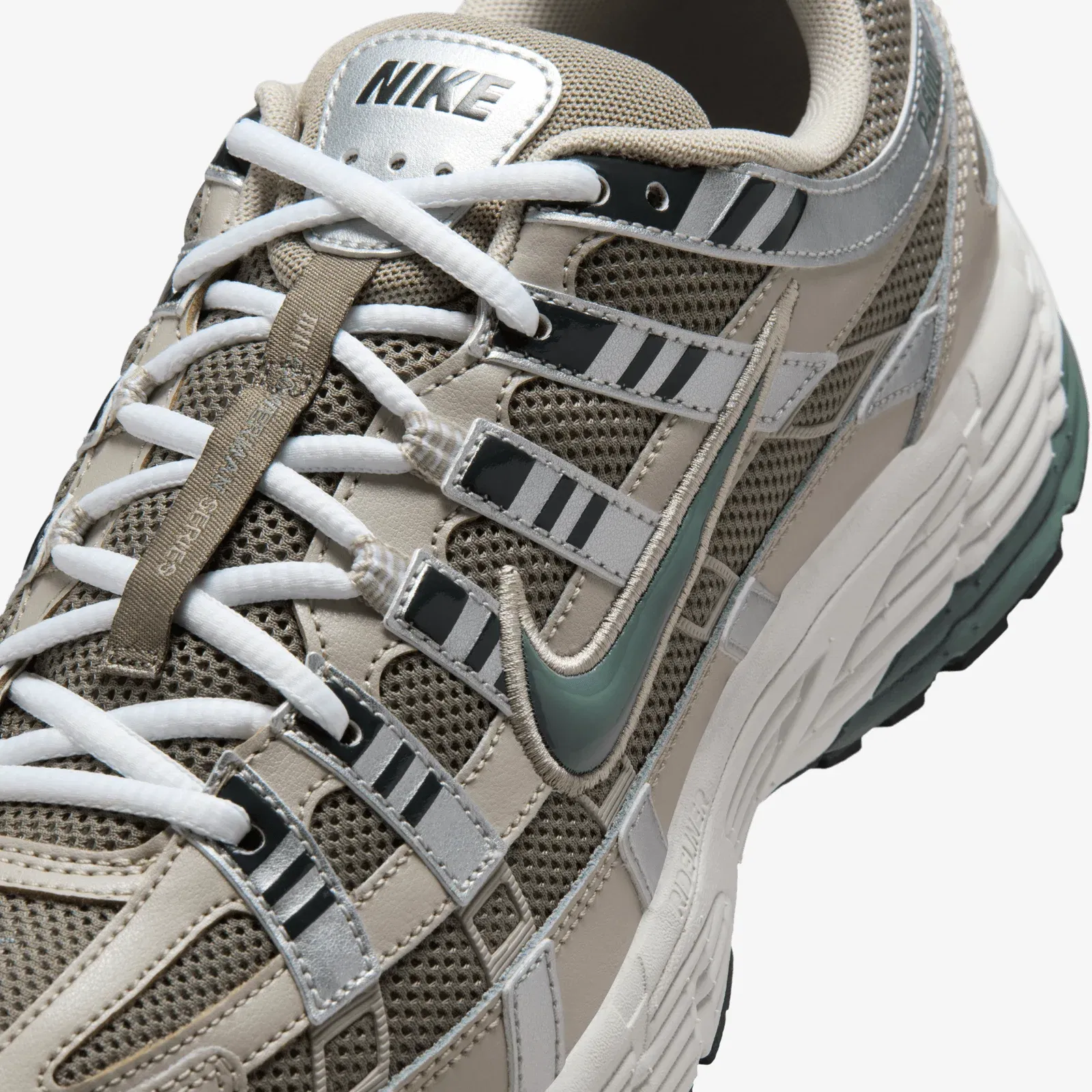 NIKE P-6000 { CREAM II/CLAY GREEN-ANTHRACITE